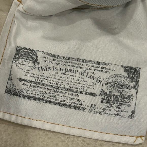Levi’s - Picture 4 of 5
